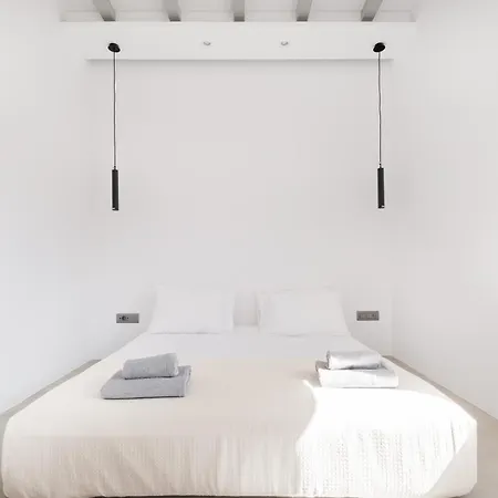 Martinez Luxury Escape Γλάστρος