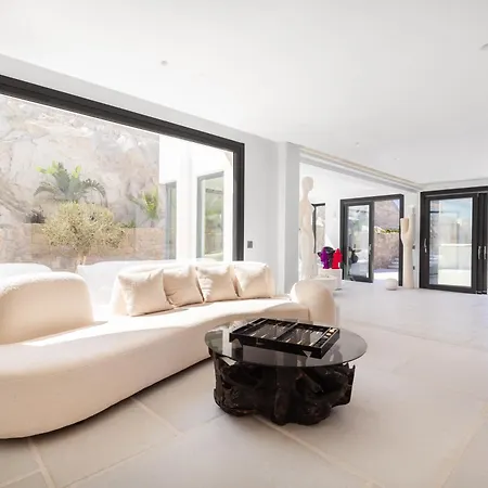 Martinez Luxury Escape Villa