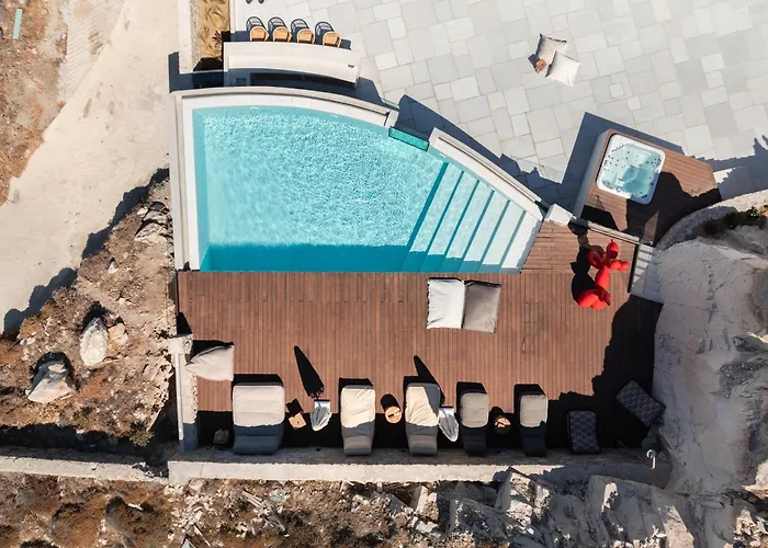 Martinez Luxury Escape *