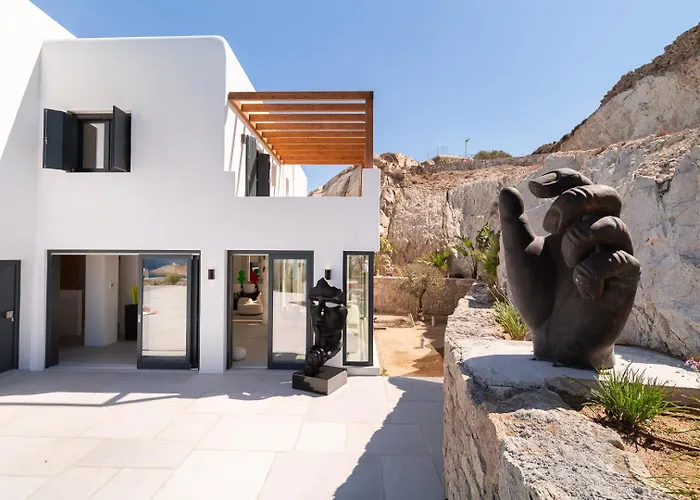 Martinez Luxury Escape *