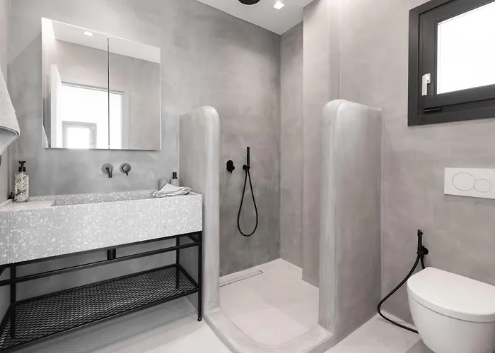 Martinez Luxury Escape * Γλάστρος