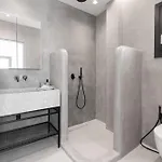 Martinez Luxury Escape * グラストロス